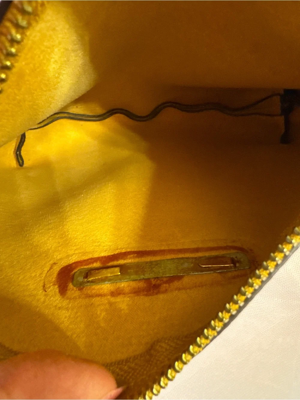 👛Steve Madden Yellow Pebbled Zip Wristlet Clutch Pouch Gold Hardware Set